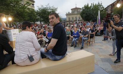 El líder de Sortu, Arnaldo Otegi, participa en un actoen la localidad guipuzcoana de Irún.
