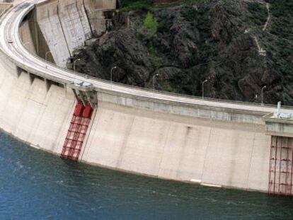 El embalse del Atazar, del que proviene la mayoría de agua que consume la región.
