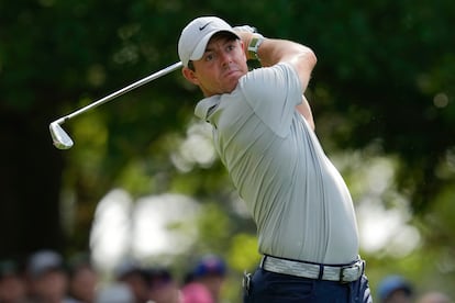 Rory McIlroy, en el cuarto hoyo de Augusta.