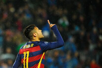 Neymar celebra el primer gol del Barcelona.