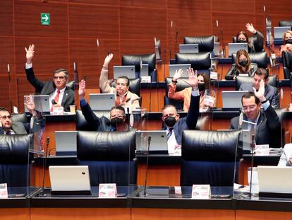 Los senadores aprobaron esta madrugada de miércoles la Ley de Ingresos, en Ciudad de México.