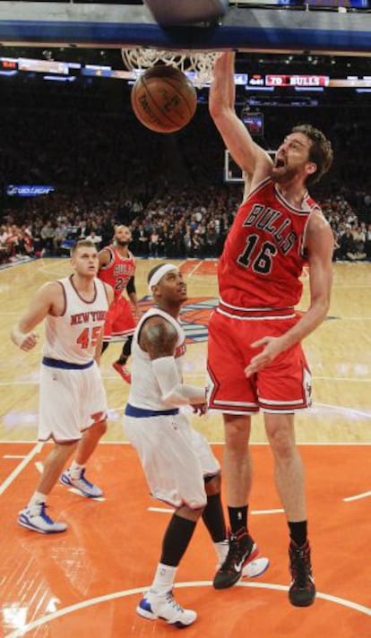 Pau Gasol, implacable en el seu debut amb Chicago.