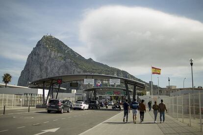 Entrada a Gibraltar desde la L&iacute;nea de la Concepci&oacute;n