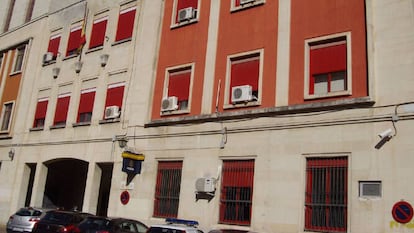 Fachada de la comisaría provincial de Jaén.