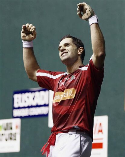 Olaizola II ha vuelto a sumar otro título al ganar la final del cuatro y medio.