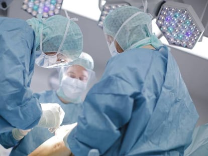 Médicos de Quebec que no quieren subirse el sueldo