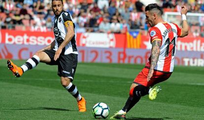 Aday i Pedro López, durant el partit.