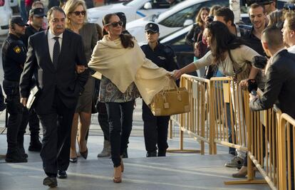 Llegada de la cantante Isabel Pantoja a la Audiencia Provincial de Málaga para escuchar la sentencia del juicio donde está acusada de un delito de blanqueo de capitales, junto a Julián Muñóz y Maite Zaldívar.