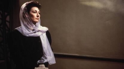 Anjelica Huston, en 'Dublineses'.