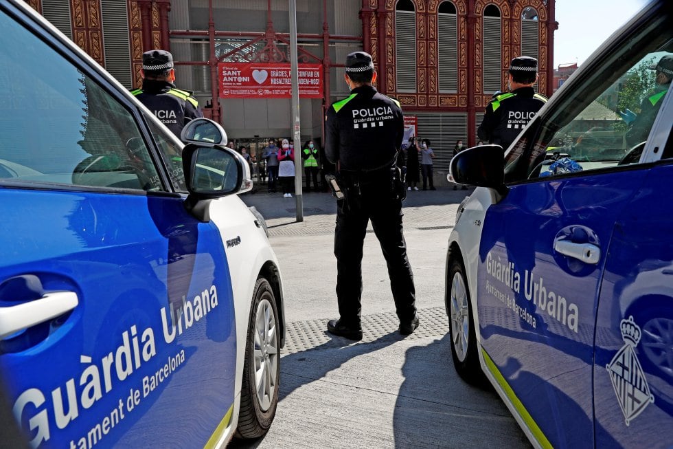 Muere un ciclista en un accidente con una moto en el barrio de Sarrià de Barcelona