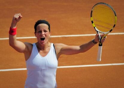 Lourdes Domínguez-Lino celebra su victoria.