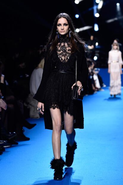 Elie Saab : Runway &#8211; Paris Fashion Week Womenswear Fall/Winter 2016/2017