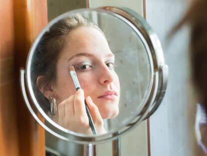 Ideales para looks de maquillaje que requieran más precisión. GETTY IMAGES.