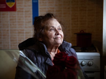 Elena Novikova, refugiada ucrania originaria de Cherkasy, posa para una foto en Chisinau, la capital de Moldavia.