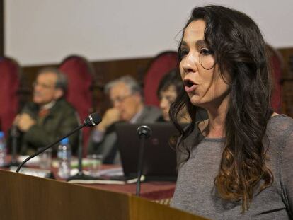 La actriz Txe Arana en el acto de presentaci&oacute;n del manifiesto en defensa del catal&aacute;n.