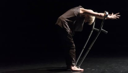La bailarina Claire Cunnigham, durante su actuación.