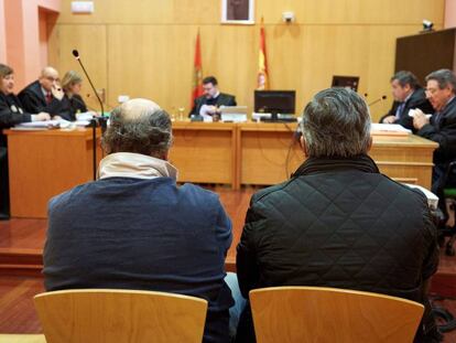 Comienzo del juicio en Ávila contra los dos acusados por caza ilegal de lobos como especie protegida.