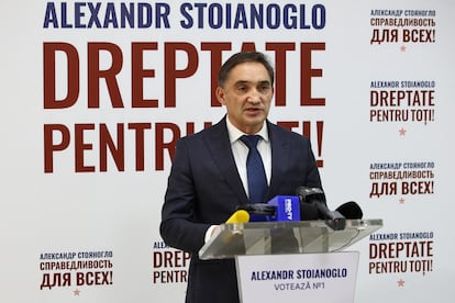 The candidate for the presidential elections of Moldova Alexandr Stoianoglo, appearing this Monday in Chisinau.