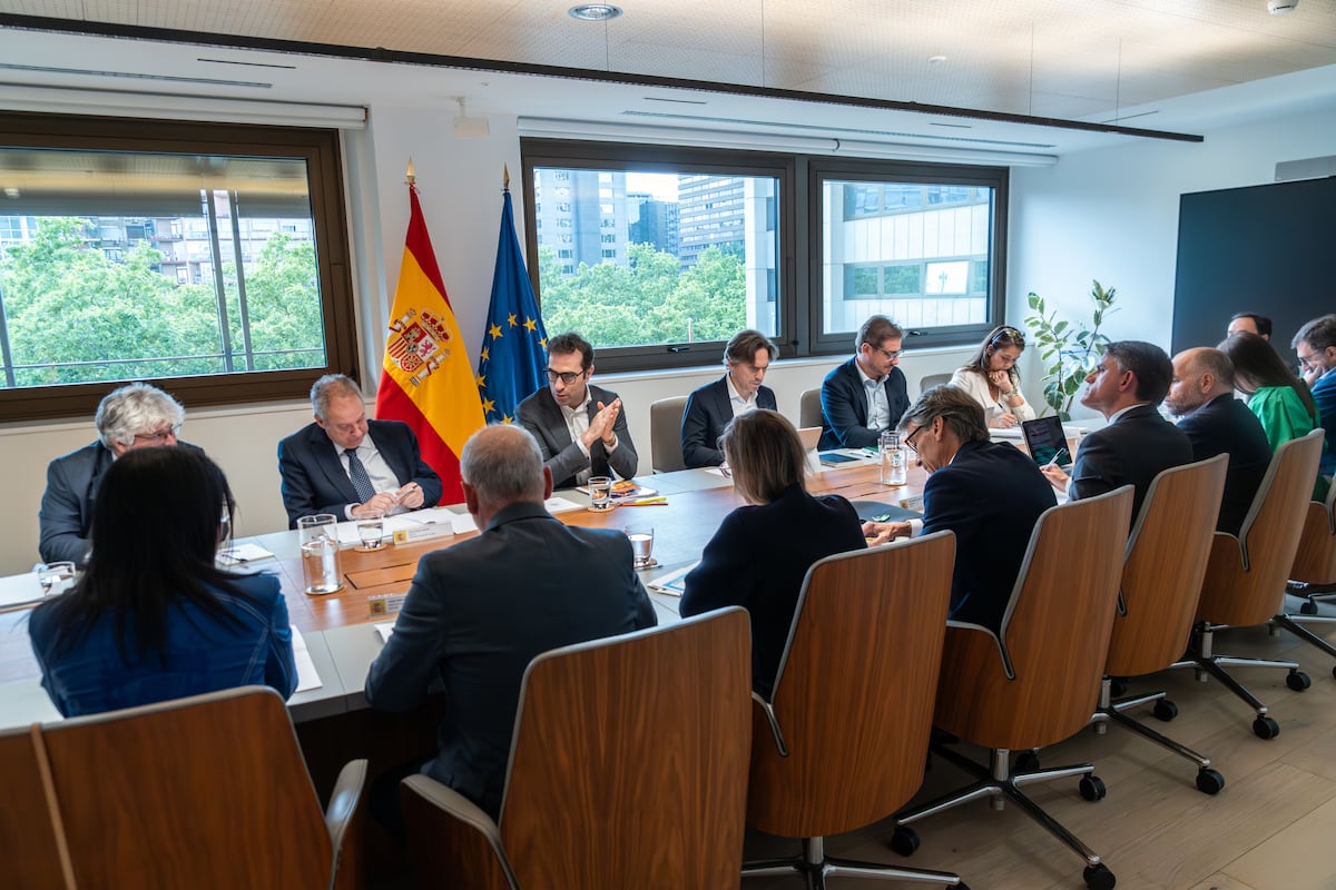 Gobierno español aprueba ayudas por 877 millones ante fin de guerra en Irán