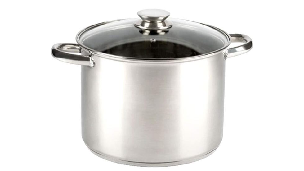 Olla de acero inoxidable con capacidad de 8,6 litros.