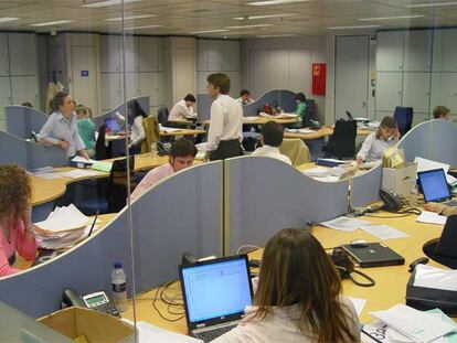 Trabajadores en las oficinas que ocupa Deloitte en Torre Picasso.