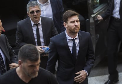 Messi sale de la Audiencia Nacional de Barcelona