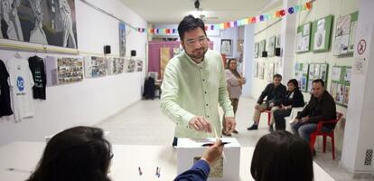 Ignacio Blanco durante la votaci&oacute;n de primarias en la que se impuso como candidato a la presidencia de la Generalitat de EUPV.