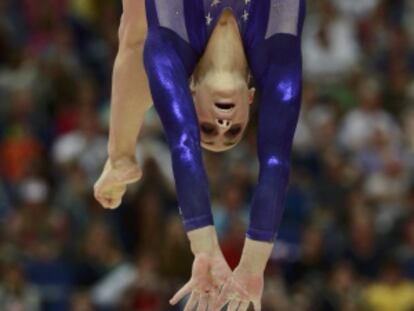 Jordyn Wieber, en su ejercicio de barra.