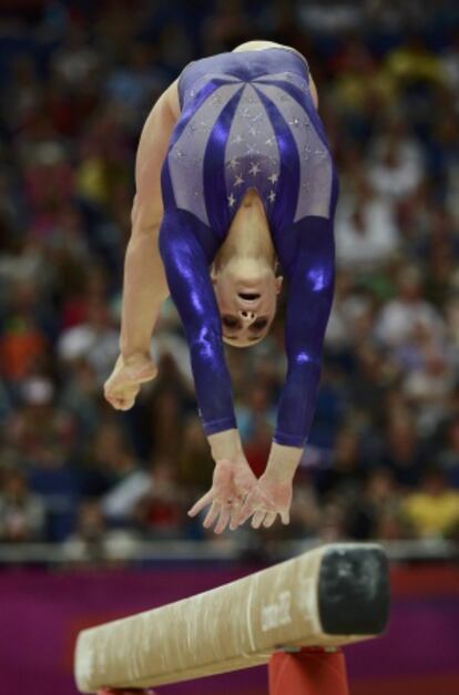 Jordyn Wieber, en su ejercicio de barra.