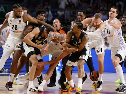 Tangana entre los jugadores del Partizan y del Real Madrid, durante el segundo partido de los cuartos de final de la Euroliga.