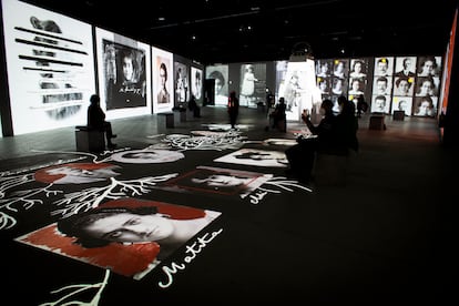 Un momento de la exposición interactiva 'Vida y obra de Frida Kahlo', en el Teatro Instante.