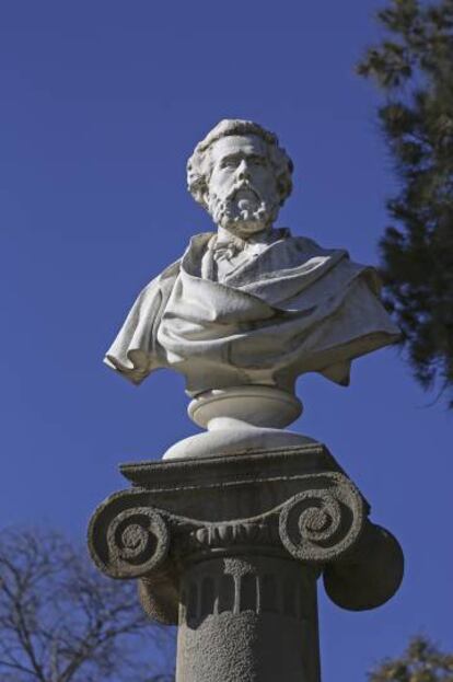 Estàtua de Víctor balaguer, prohom de La Renaixença.