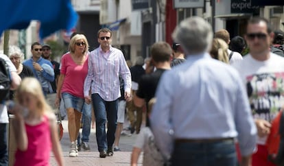 Emmanuel y Brigitte Macron, en una imagen de sus vacaciones en 2019. 