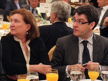 María Victoria Morera Villuendas, directora general de relaciones con la UE y &Aacute;lvaro Nadal, jefe de la Oficina Económica de La Moncloa