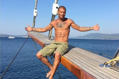 Jeremy Meeks disfruta de unas vacaciones en una de las localidades más elitistas de Turquía.