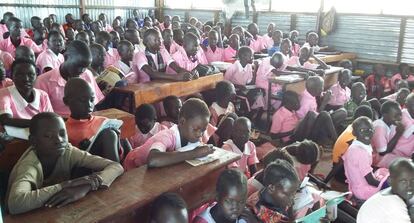 Un aula de Primaria del campo de Kakuma.