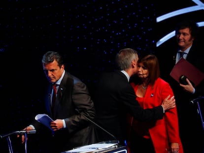 Desde la izquierda, los candidatos Sergio Massa, Juan Schiaretti, Patricia Bullrich y Javier Milei, en el debate del pasado 8 de octubre.