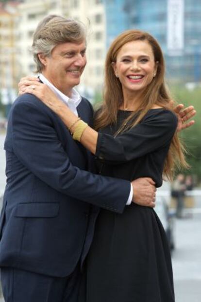 El director Lasse Hällstrom y la actriz Lena Olin, en la presentación de 'El hipnotista'