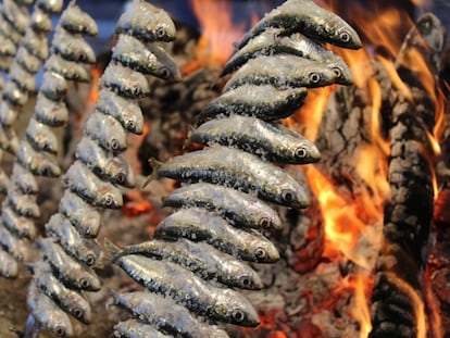 Porque fue en los años noventa, cuando esta familia malagueña, con tradición gastronómica, apostó por un nuevo concepto de cocina para ser disfrutado con todos los sentidos. Aquí no descuidan ningún detalle. El personal que atiende la sala es profesional y atento. 
