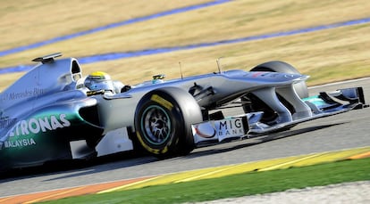 Nicky Rosberg compartirá con Michael Schumacher el nuevo W02 de Mercedes.