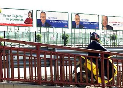 Carteles electorales de los candidatos de IU, PP y PSOE a la alcaldía de Sevilla en las pasadas elecciones municipales.