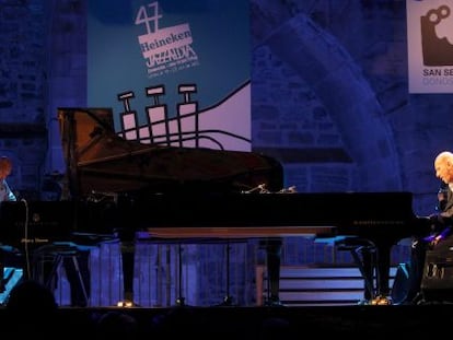 Los cuatro pianistas, durante el concierto-tributo a Thelonious Monk en la Plaza de la Trinidad de San Sebasti&aacute;n. 