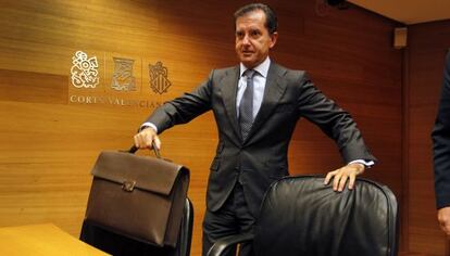 José Manuel Uncio, exdirector del Instituto Valenciano de Finanzas, en las Cortes.