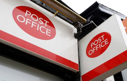 Exterior de una oficina de la Post Office en St. Albans, Inglaterra.