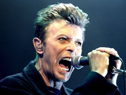 David Bowie durante um de seus concertos em Viena, em 1996.