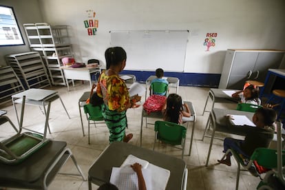 Niños en las escuelas de Colombia