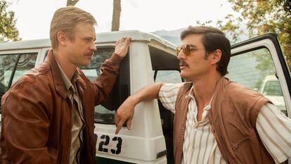 Boyd Holbrook (Murphy) y Pedro Pascal (Peña) en un fotograma de la serie.