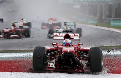 Alonso, en el momento de salirse de pista.