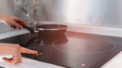 Las placas de inducción son muy fáciles de utilizar y de limpiar. GETTY IMAGES.