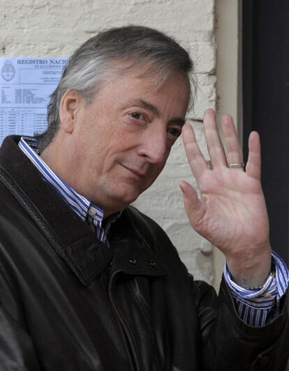 El ex presidente Nestor Kirchner, en una fotografía de archivo junio de 2009. Kirchner falleció a los 60 años de edad tras sufrir un fallo cardíaco.